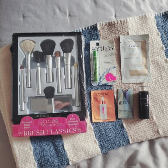 Makeup Brush Set with Assorted Beauty Products- Basket Not Included - Picture 3 of 3